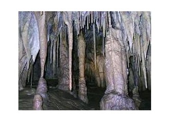 Mammoth (Mamut) Mağarası
