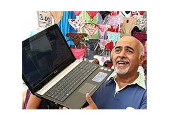 Yeşilköy Pazarı’nda Laptop