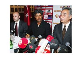 Rijkaard başarılı olur mu?