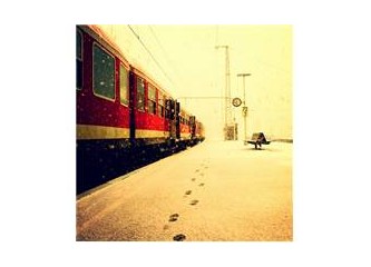 Şans treni beklediğiniz peronda durduğunda, o trene binmek veya binmemek."