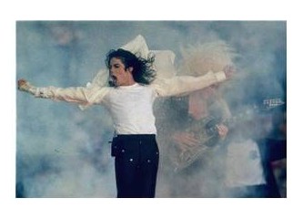 Aynadaki Adam (Michael Jackson'ın Hayat Mücadelesi)