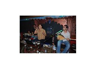 Ne mutlu Türkü Dinleyene!