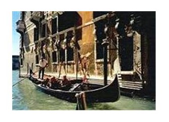 Venedik Gondolları