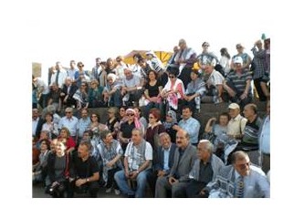 Sefa geldiniz, hoş geldiniz, başımla gözüm üstüne geldiniz ( ıı )