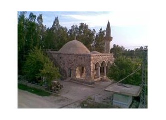 Sökün Köyü'nün boynu bükük tarihi camisi- 2