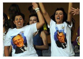 Tribünde "ince sesler" !