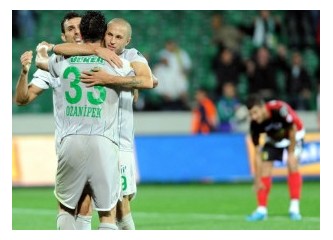 Bursa'da farklı galibiyet! Bursaspor 4-0 Gençlerbirliği