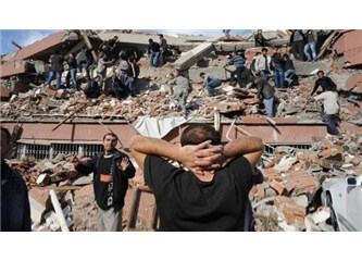 Van Erciş'te 7.2 şiddetinde deprem oldu