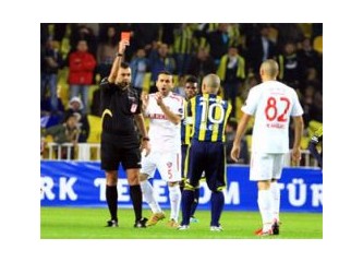 Fenerbahçe'yi durdurmak için bir kırmızı yetmedi!