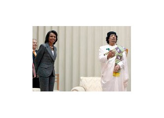 Kaddafi beyaz sarayın esmer çiçeğine aşık mıydı