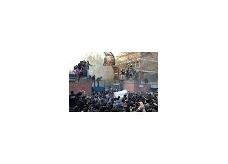 Maaş zammı alamayan memurlar gösteriye başladı! Ancak seslerini duyan yok!