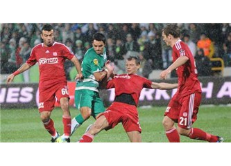 Yağmur altında... Bursaspor 1-2 Sivasspor