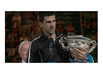 Djokovic Avustralya Açık Tenis Turnuvasında şampiyon oldu.