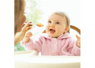 Bebeğin ilk ek gıdası ne olmalı?