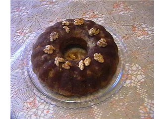 Kuru üzümlü, kayısılı, cevizli kek