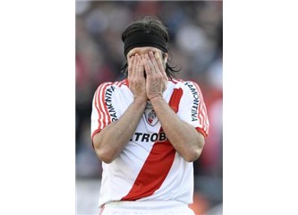 River Plate küme düştü!