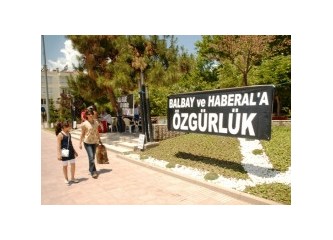 Burdur'da CHP'liler Haberal ve Balbay için imza kampanyası başlattı