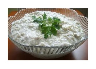 Elmalı kereviz salatası