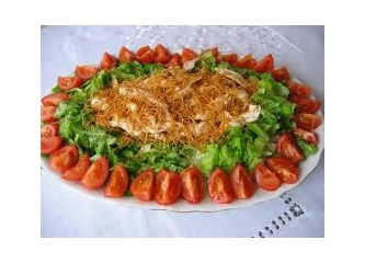 Sebzeli tavuk salatası