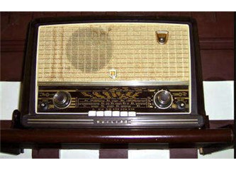 Eski nostaljik radyolar