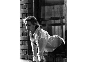 Küçük bir Fahişeydi Aşk