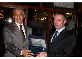 İASKF'nin elinden Beykoz Belediyesi'ne ödül