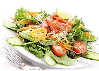 Vitaminli çeşit salatası