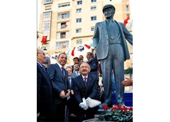 Bülent Ecevit Heykeli