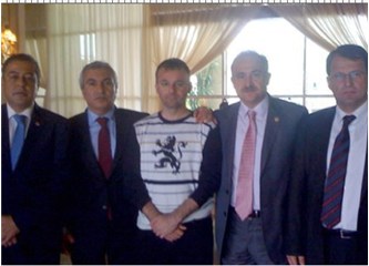 CHP, gazeteci Cüneyt Ünal’ı kurtardı; Hüseyin Çelik, rahatsız oldu!