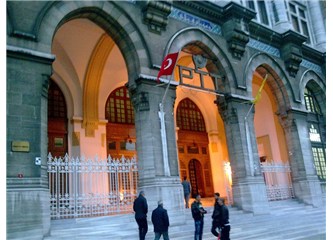 Yazmak hüzün işidir
