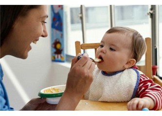 A'dan Z'ye katı gıdaya geçiş ve temel bebek beslenmesi