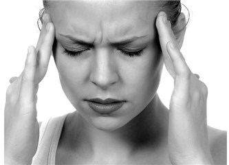 Baş ağrısı: Nedenleri, çeşitleri ve tedavisi…