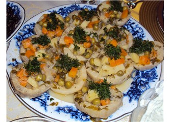 Zeytinyağlı kereviz dolması
