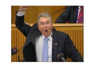 Deniz Baykal ringe çıkmalı..