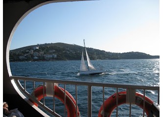 Sefil bir ada gezisi