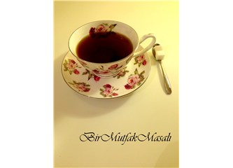 Yalnızlıklardan biri ve Çay