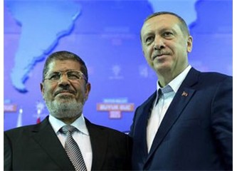 Mursi Erdoğan gibi yapmalıydı
