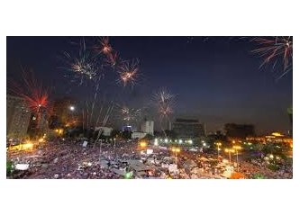 Mısır'da iktidarla muhalefetin kavgası karakolda bitti. Her darbe kötüdür ezberi!