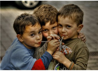 Sosyal Medya: Paylaşmak ve paylaşamamak