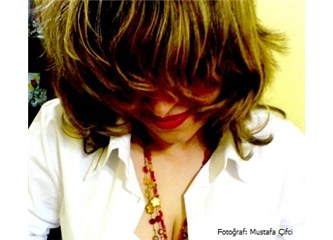 Sarı Saçlı Kızın Aşkı