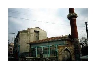 Gerekirse camiyi de yıkarız..