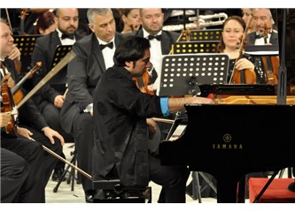14. Uluslararası Antalya Piyano Festivali Fazıl Say’ın Water ‘Su’ adlı eseriyle başladı