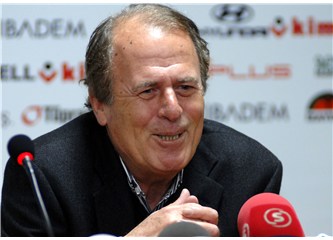 Trabzonspor'u Mustafa Denizli ayağa kaldırır.