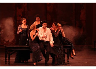 Antalya operasında İspanyol hovarda Don Giovanni ve başarılı prömiyer