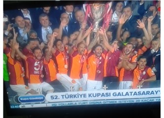 Galatasaray yavru kupayla yetindi..