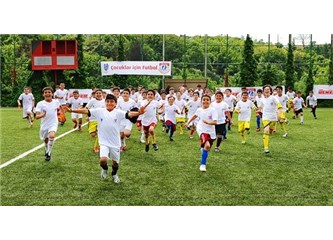 Milli Takım'da yapılanmayı İlkokula indirin.