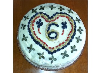 Anne elinden şekersiz doğal doğum günü pastası tarifim