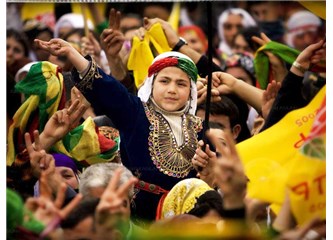 Kandil’den sıkılan kurşunla Kürtler özgürlüğe kavuşamaz; Kürdün yüreği Kürdistan’ın Anayasasıdır