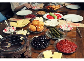 Bursa'da yöresel pazar kahvaltısı
