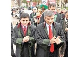 HDP eş başkanı Demirtaş'ın, hala, Cumhurbaşkalığı seçiminden aldığı gazın itici gücü etkisinde...